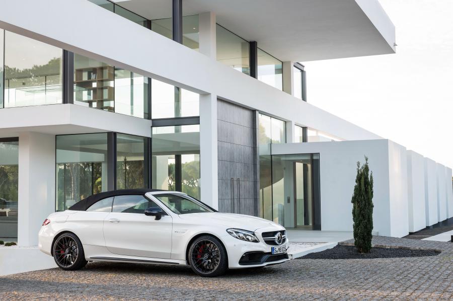  Mercedes-AMG C63 S Cabriolet 2016 года  (фото 29 из 52)